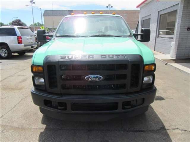 2008 Ford F-350 Super Duty XL DRW 4WD